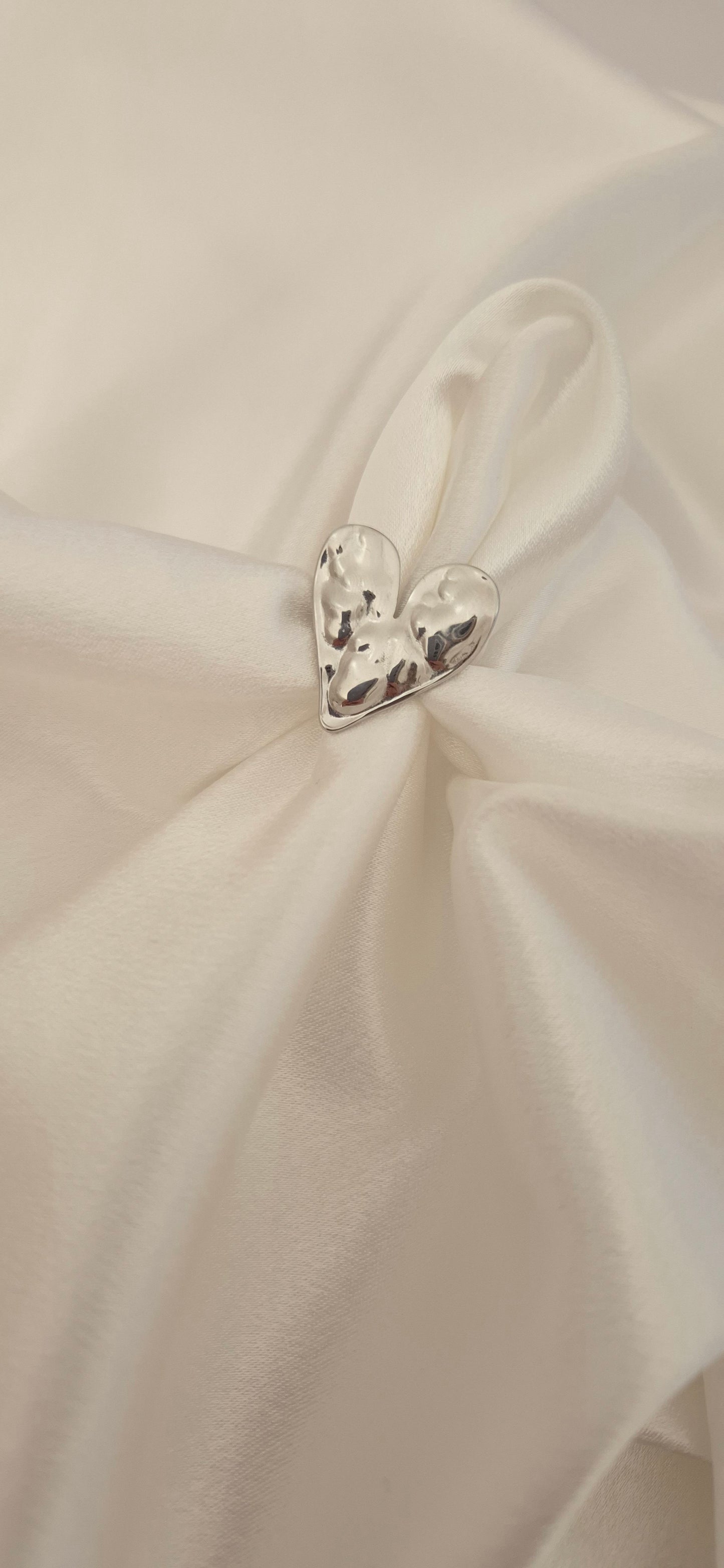 Anello Cuore ondulato argentato
