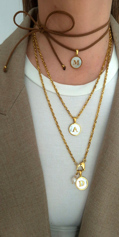Collana Charms iniziale perla